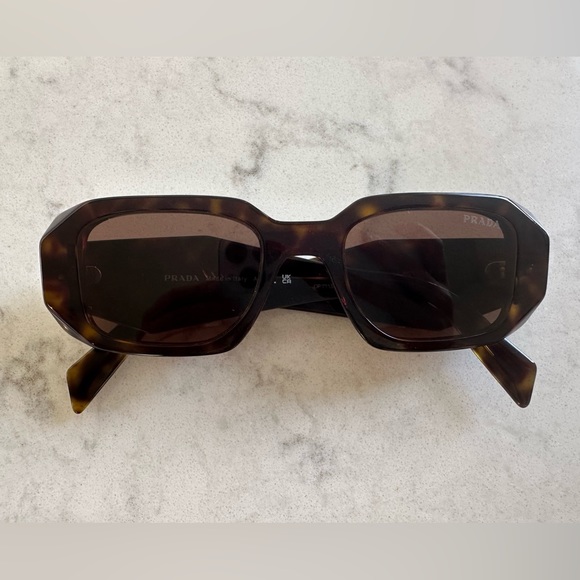 Authentic New Prada Rectangle Acetate Sunglasses in Dark Brown - Picture 5 of 13